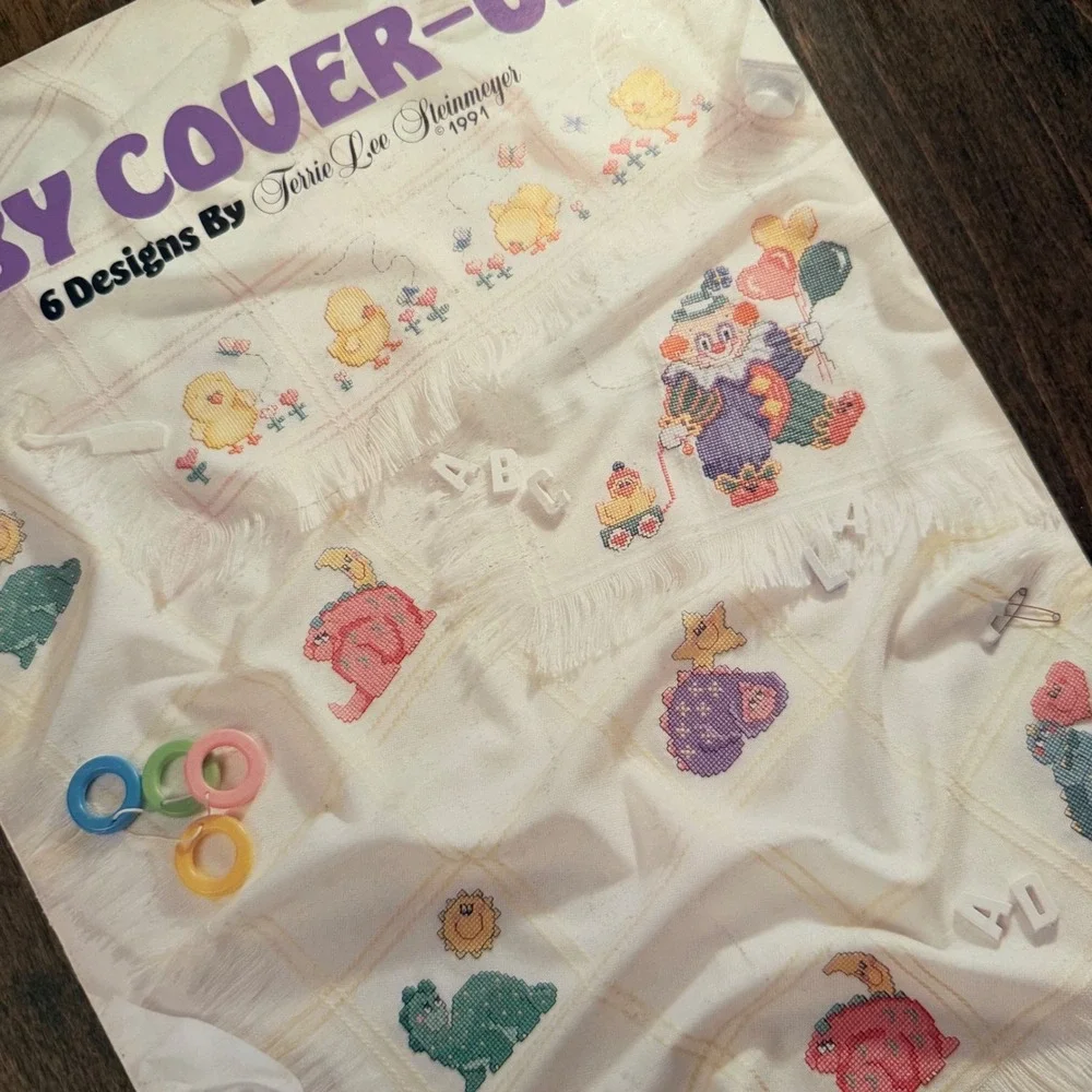 Vintage Baby Bib Cross Stitch Bundle Leisure Arts Baby Cover-Ups Bibs &‎ Sips